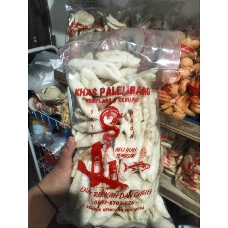 

KEMPLANG PALEMBANG kemplang/kerupuk buncis asli ikan tenggiri super