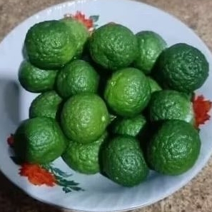 

Jeruk limau 500gram untuk baso Aci / Jeruk limau peras