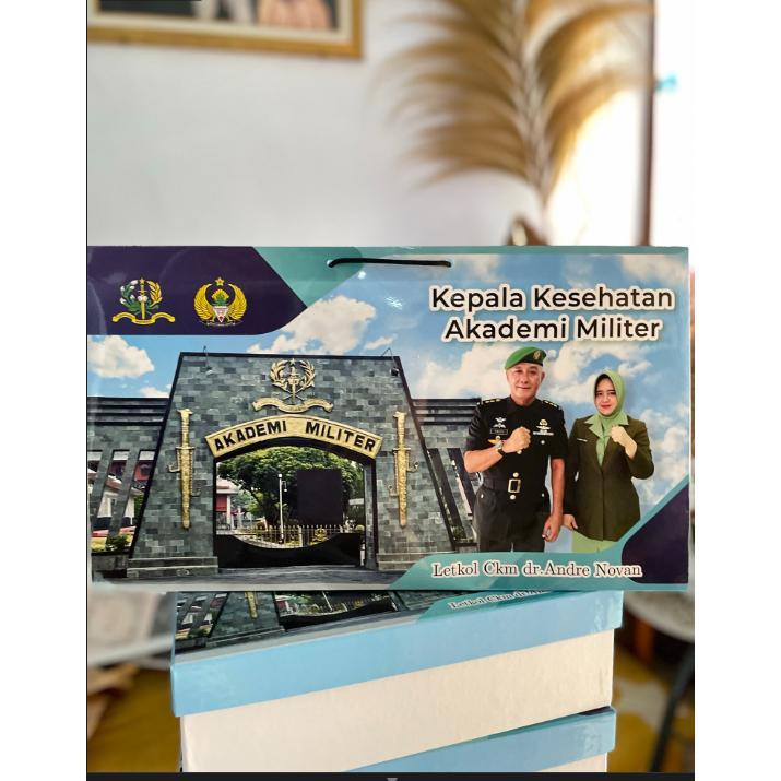 

Paperbag REQUEST customer custom desain dan tulisan, full warna+laminasi glossy