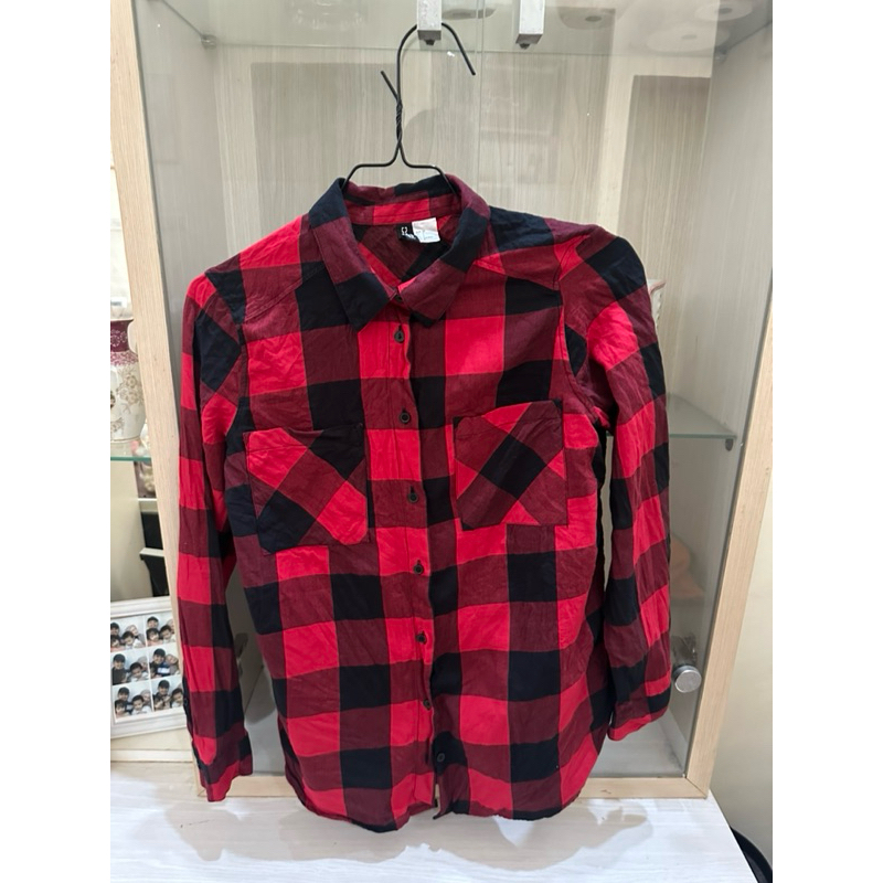 kemeja kotak h&m