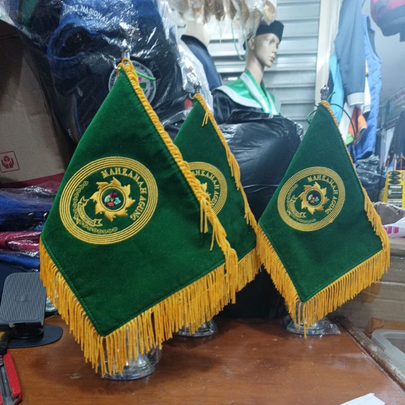 Sale BENDERA MEJA MAHKAMAH AGUNG / bendera pataka meja mahkamah agung