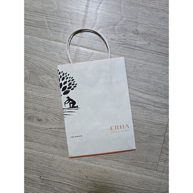

Paper Bag Erha Dermatology