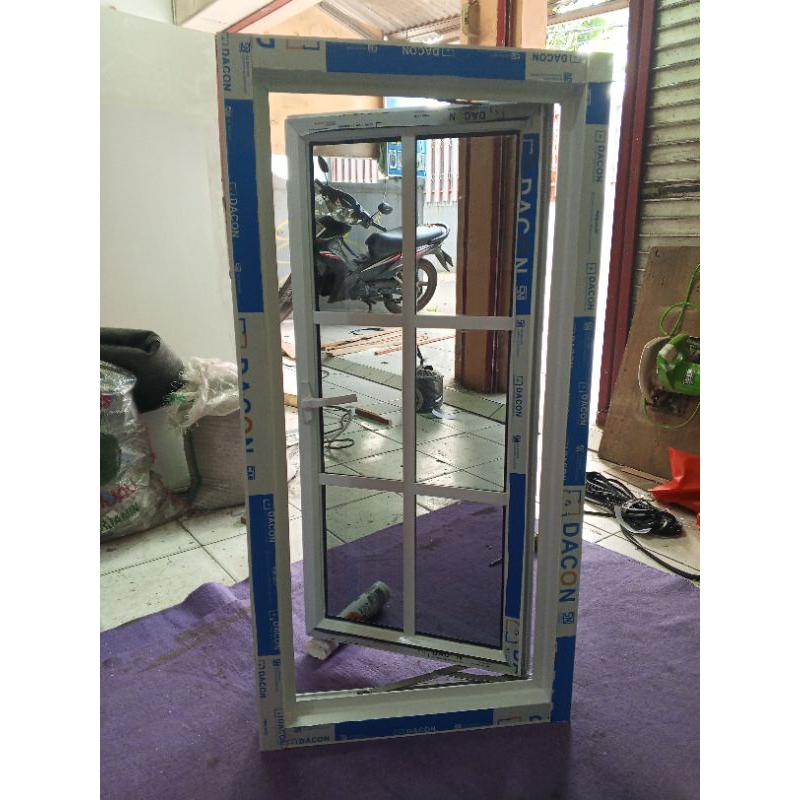 jendela aluminium ornamen 50x100