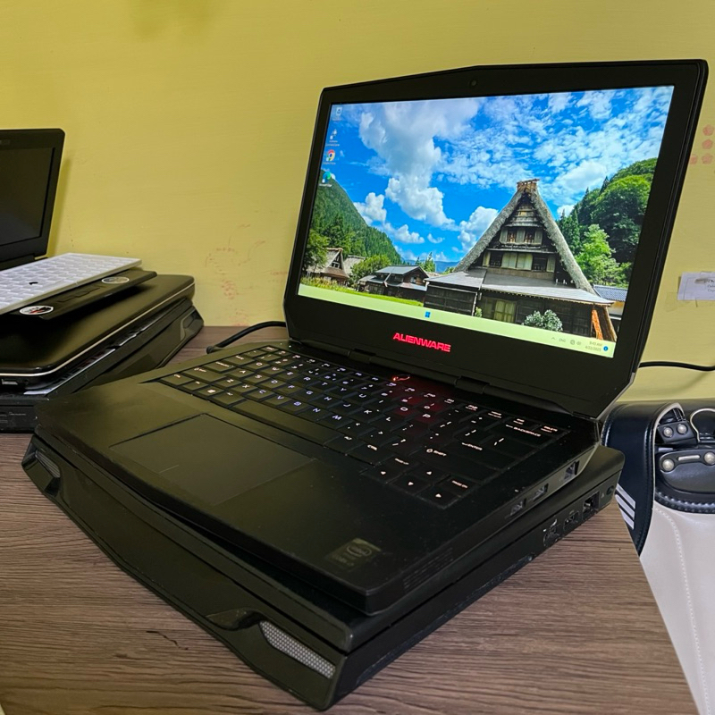 Laptop Gaming Dell Alienware 14 P56G