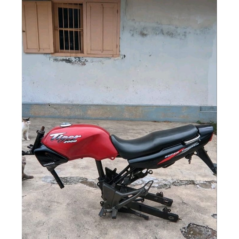 BODY SETT TILAS TIGER 2000 FULL SET ARM ORIGINAL