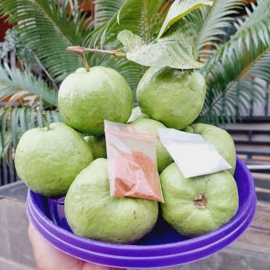 

PAKET PROMO JAMBU KRISTAL JUMBO 1/2 KG + BUMBU RUJAK