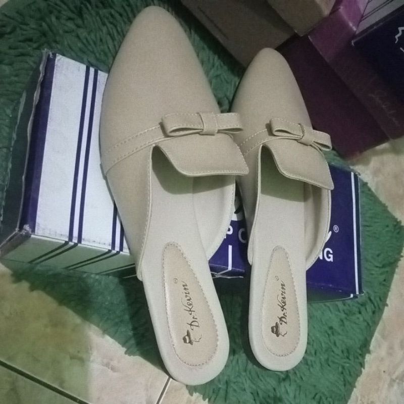 Sandal sepatu wanita dr.kevin