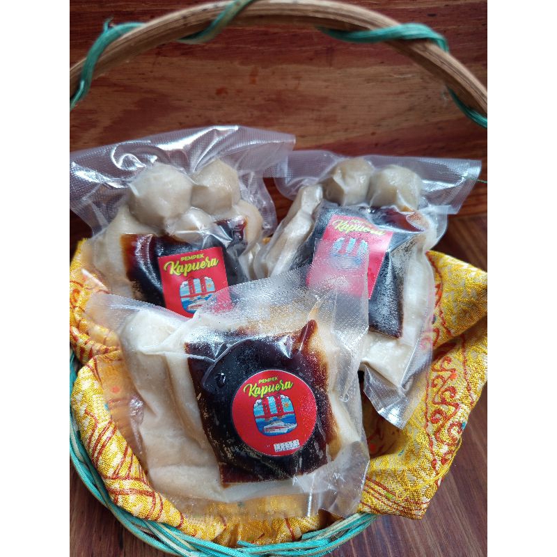 

Pempek campur