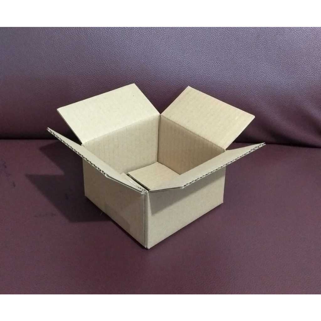 

Box BARU uk 15x15x6 cm kardus kotak baru packing packaging polos sheet