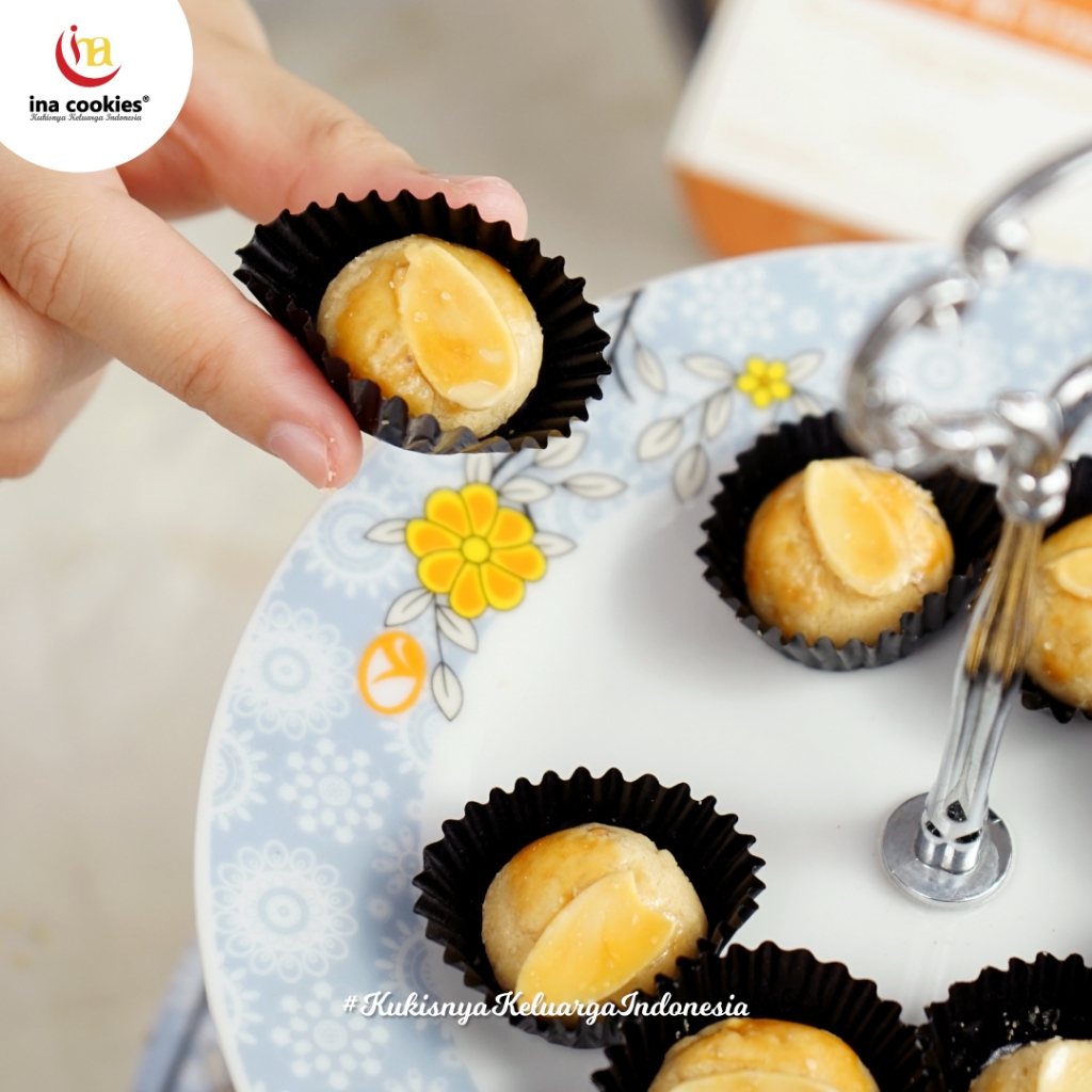 

INA COOKIES Kue Kering Premium Roombutter Peanut Butter Handmade cookies