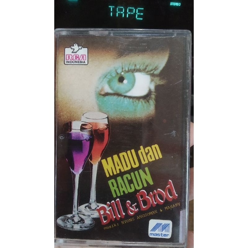 kaset pita madu dan racun