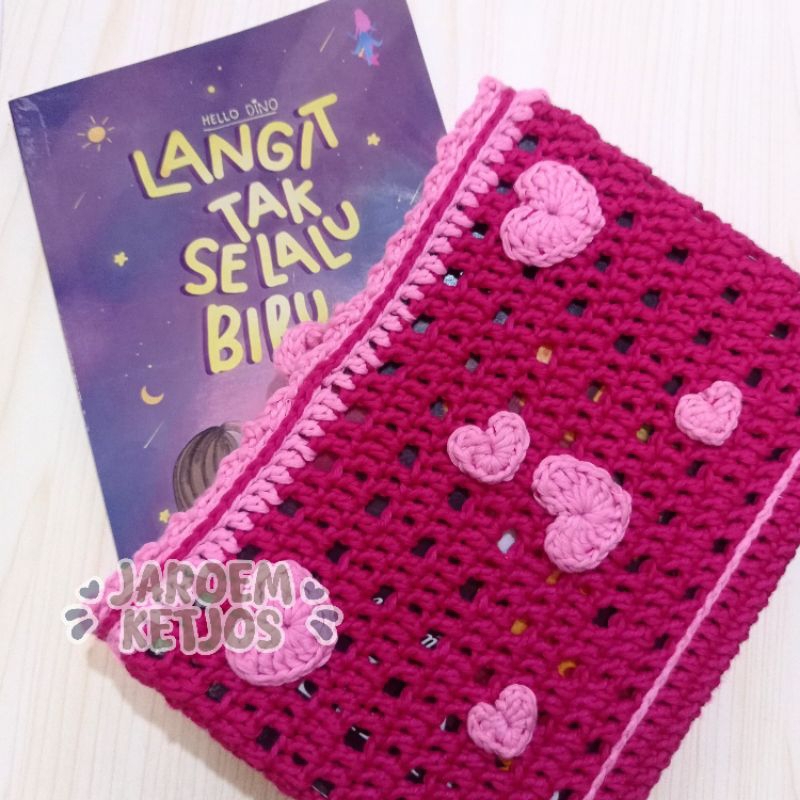 

Sarang Book Sleeve Crochet | Sarung Buku Rajut