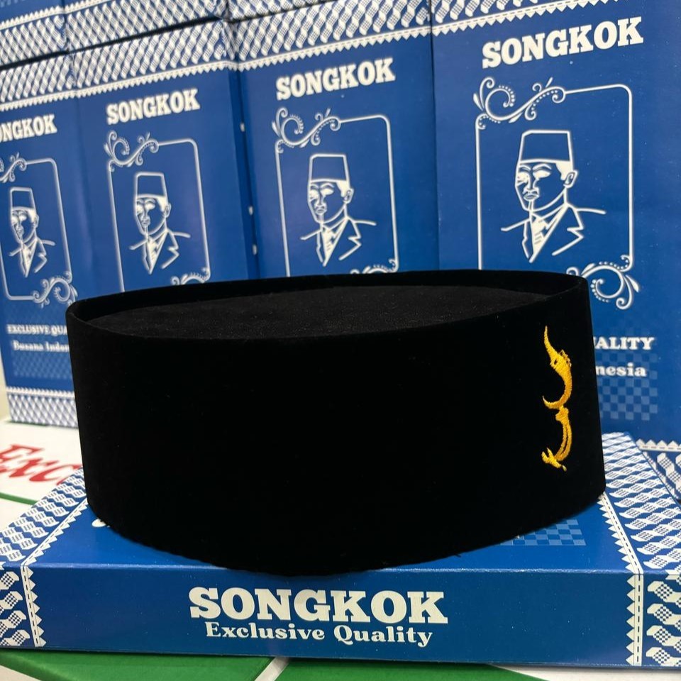 TERMURAH SONGKOK PECI HITAM LOGO KUJANG EMAS tinggi Normal (9 cm) + Ada Dus Setiap Peci