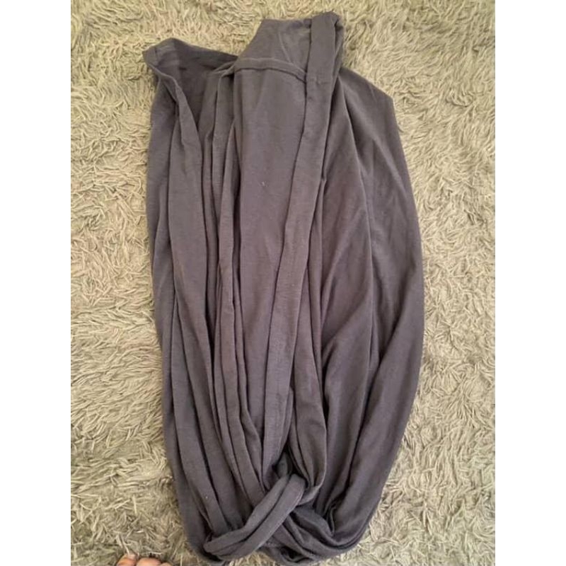 PRELOVED Gendong M shape Kain