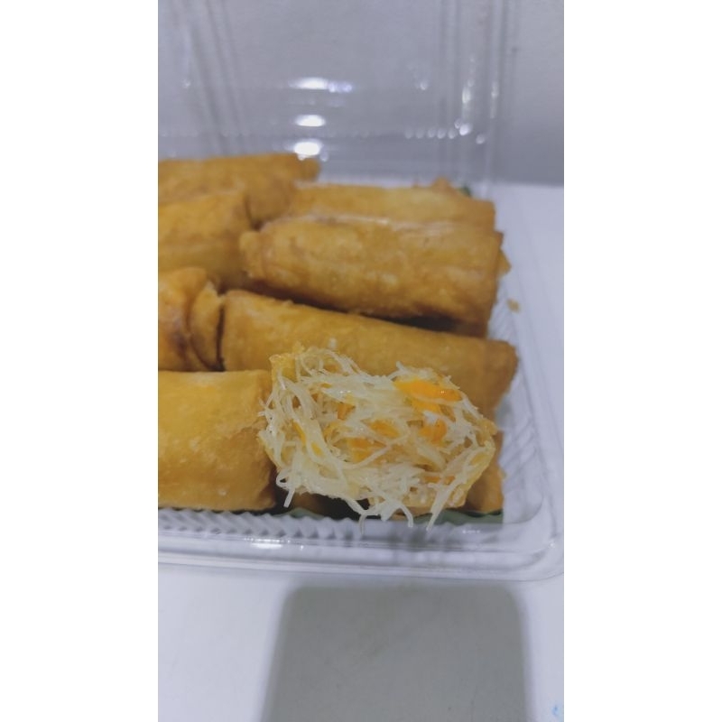

Lumpia isi bihun wortel kue khas kalimantan