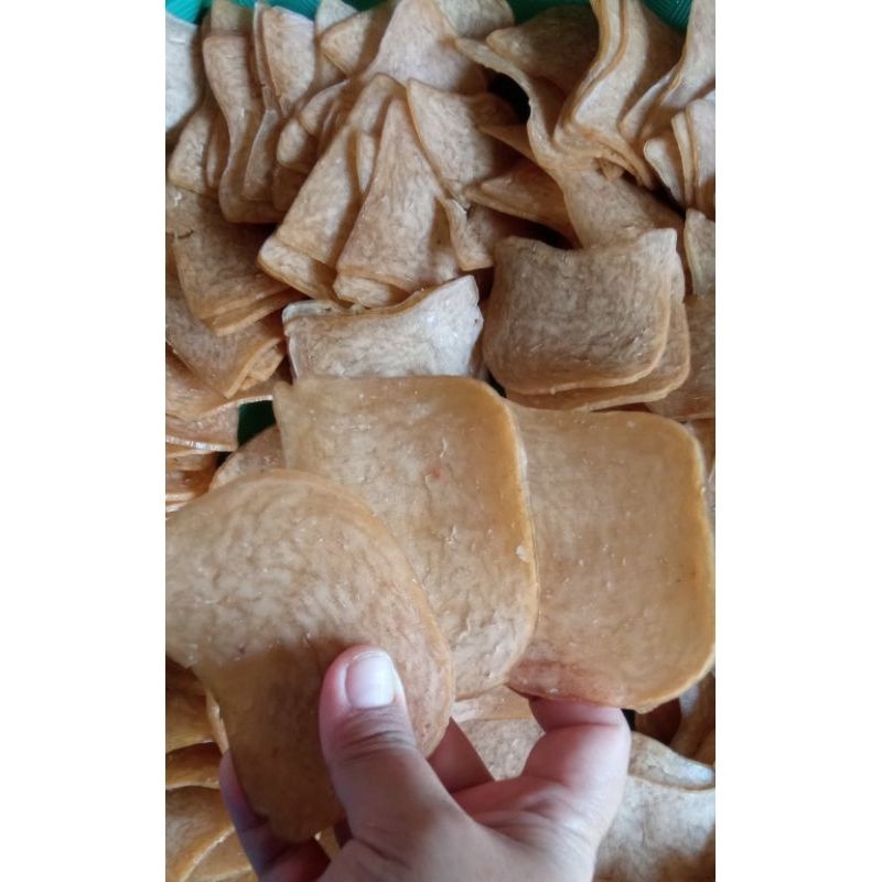 

KERUPUK UDANG BESAR 1 KG MENTAH SUPER/ KERUPUK PRASMANAN HAJATAN GURIH RENYAH