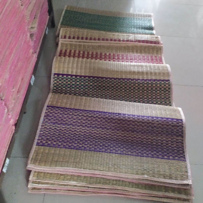 Tikar Lipat Mendong 75 (150x200)Tikar Lesehan Tikar Tenun