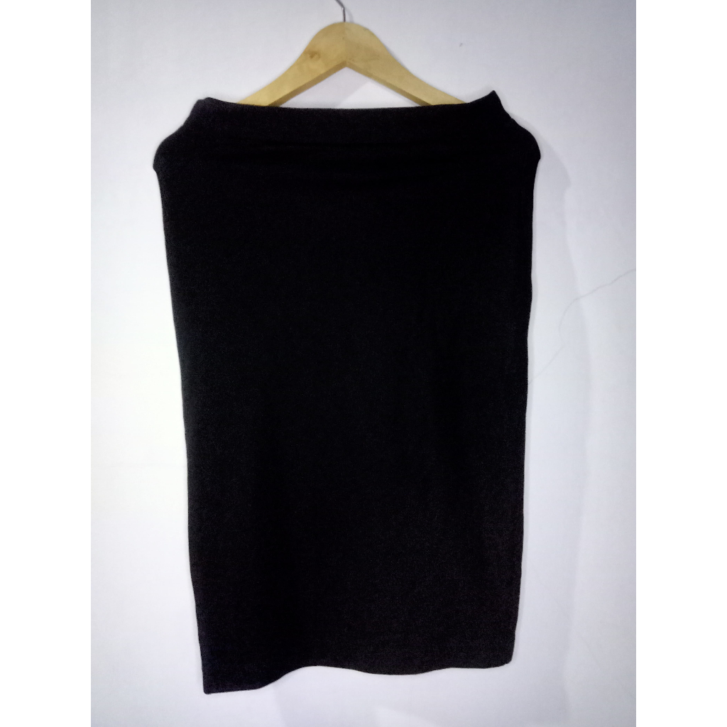Rok Span Hitam Midi Preloved