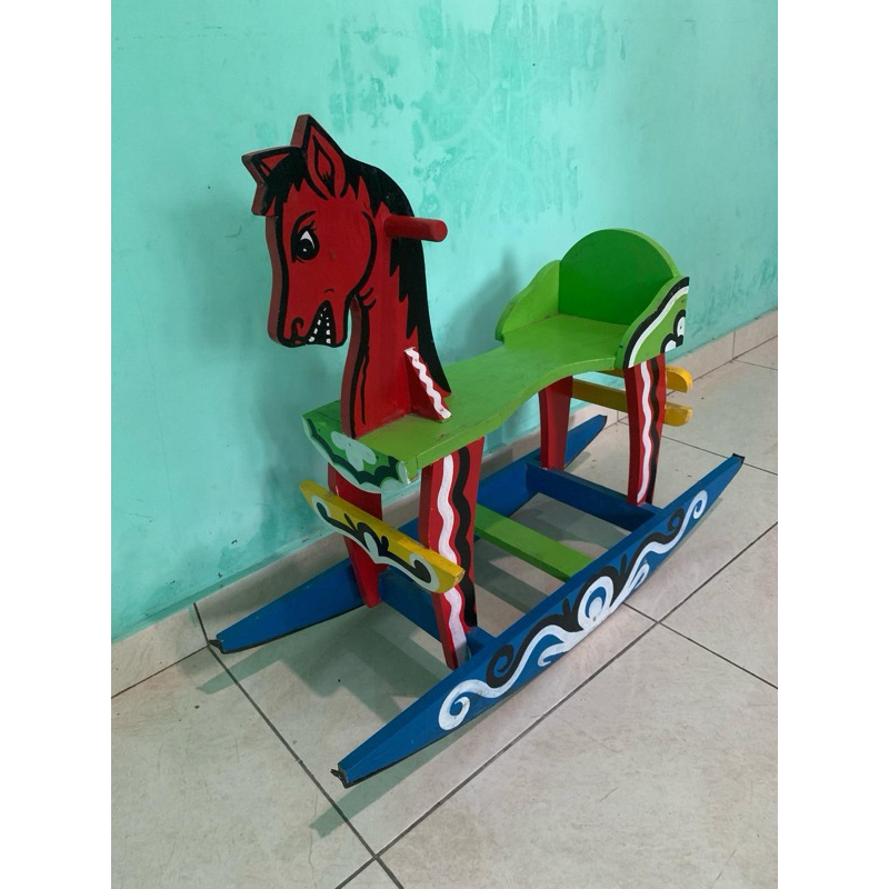 Kuda goyang kayu mainan anak anak