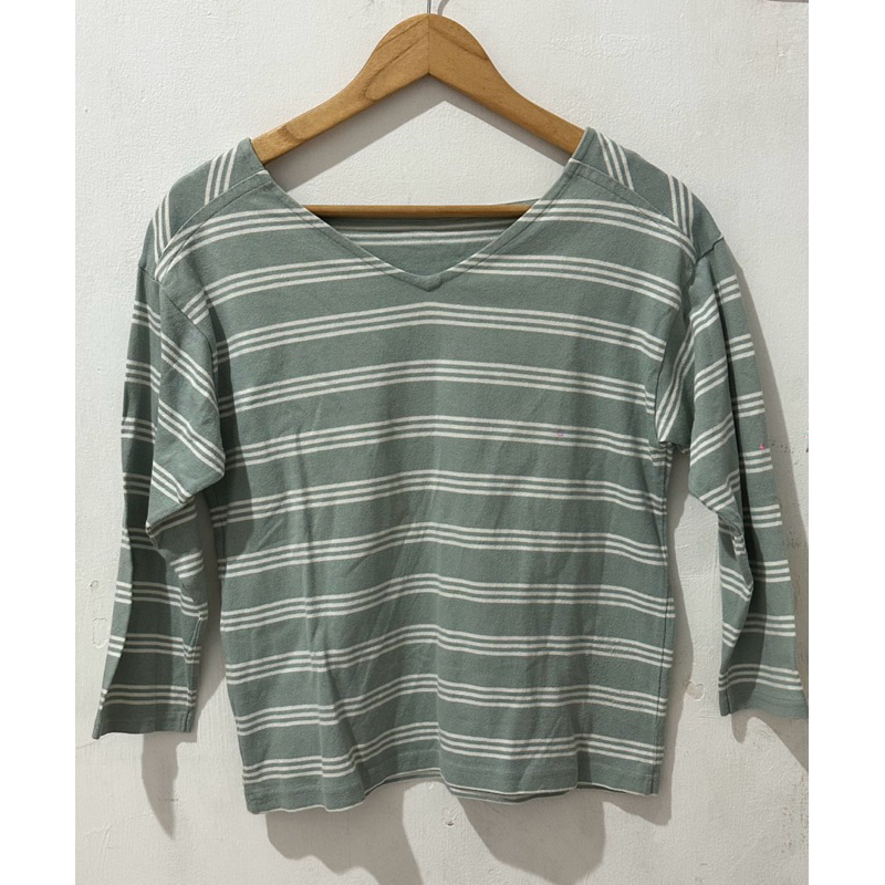 T-shirt Stripes Wanita Uniqlo