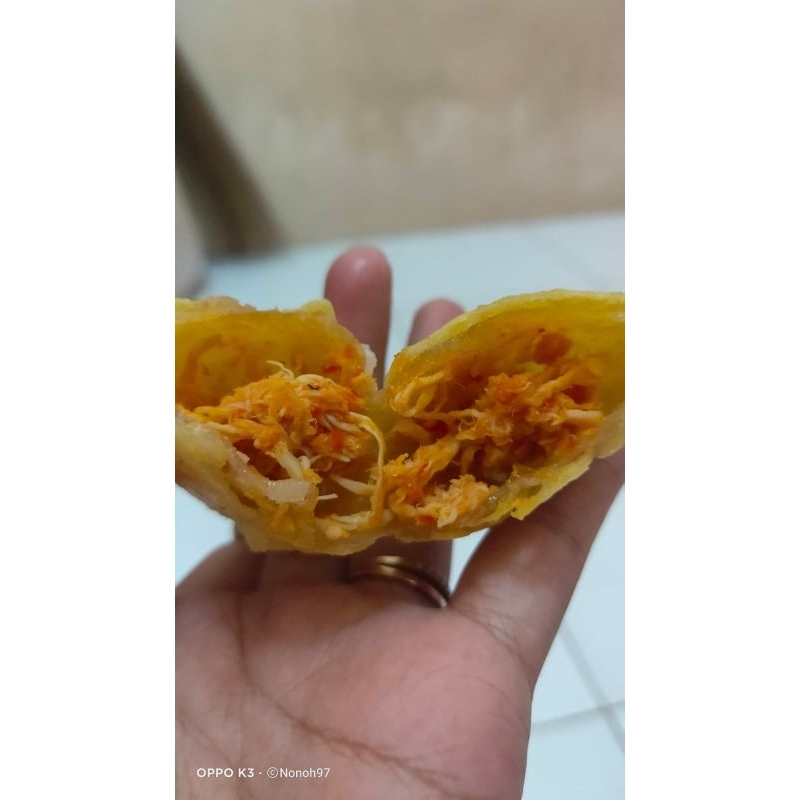 

Cireng isi ayam suwir 5 pcs