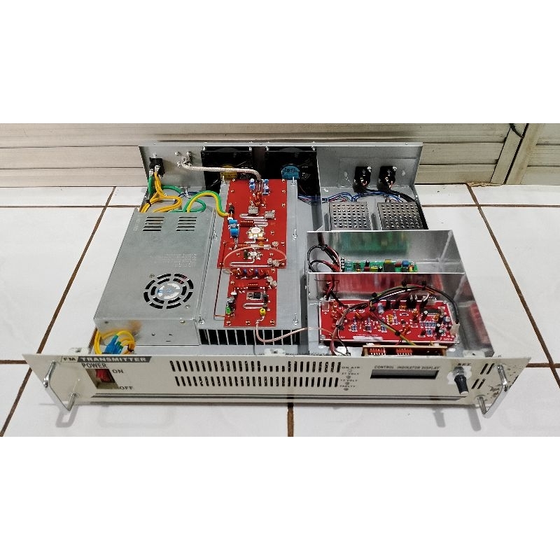 PEMANCAR FM STEREO 100 WATT 70-108 MHZ