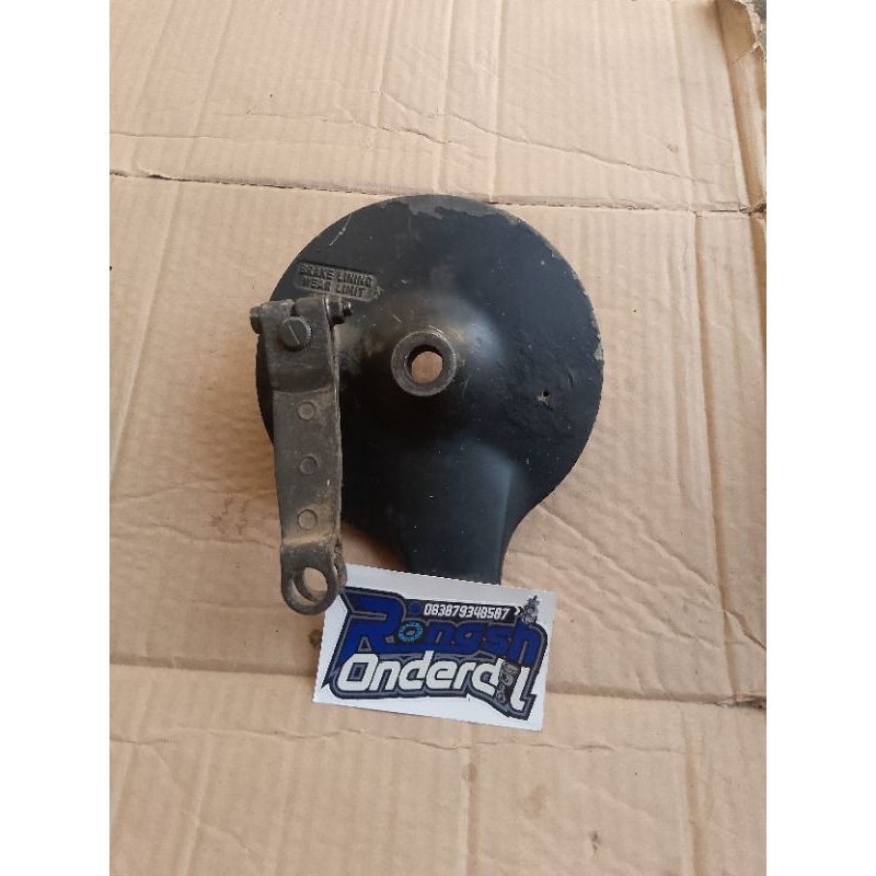 Tutup kampas tromol belakang Suzuki RGR thunder original