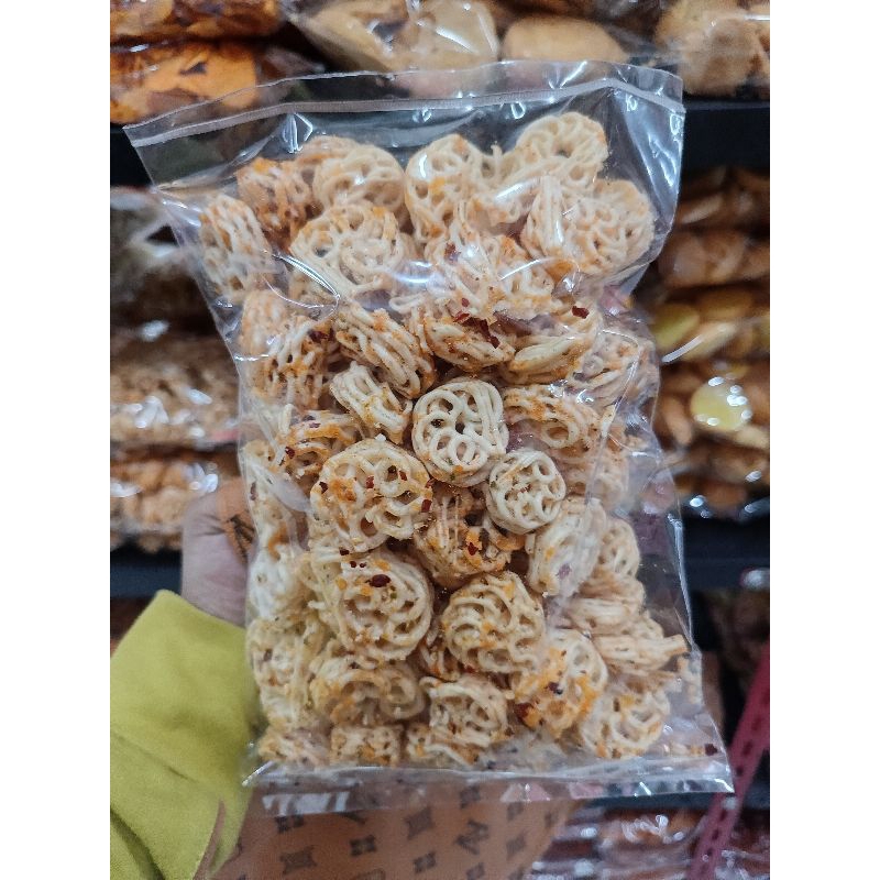 

Kerupuk Seblak Rafael Viral pedas/seblak bantat 200grm