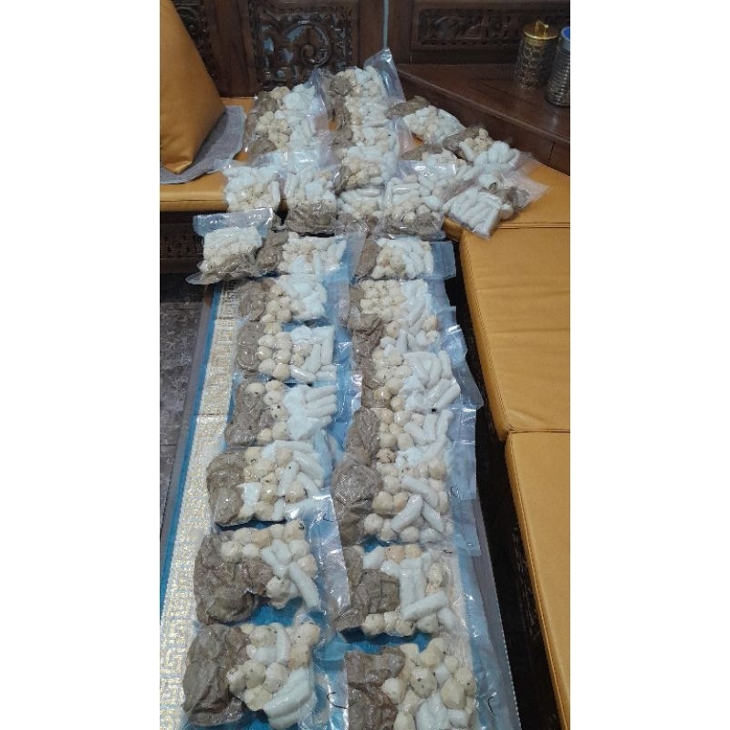 

pempek dinason isi 30 adaan lenjer telur kecil dan kulit