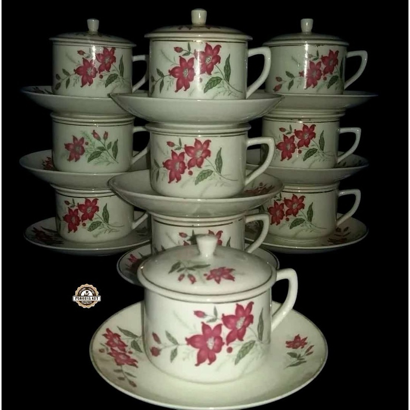 Cangkir kopi lawas twin flowers