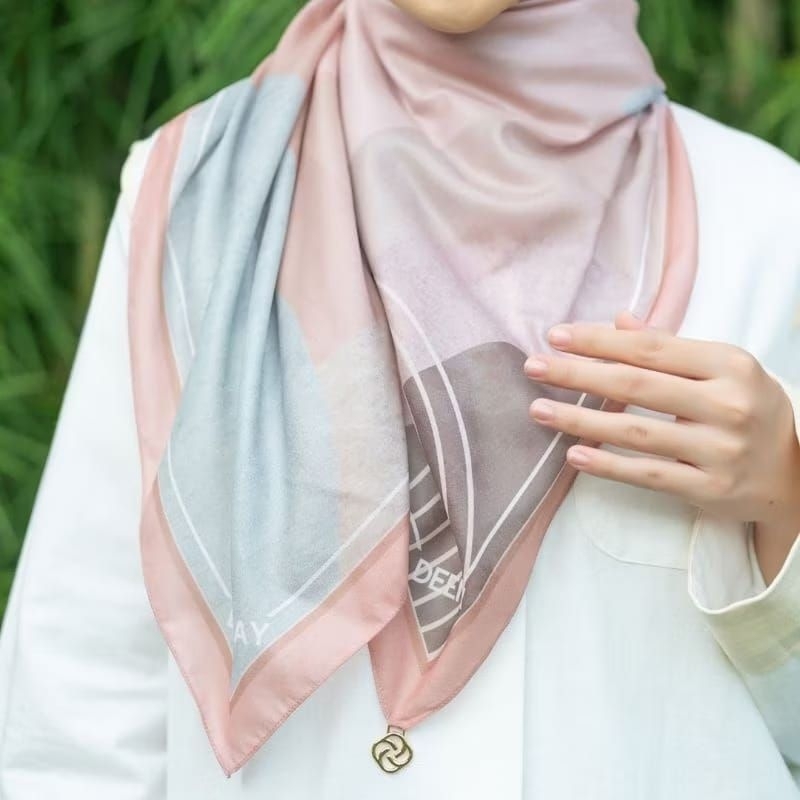 HIJAB DEENAY MOTIF SEGI EMPAT ERINA SERIES DEENAY ORIGINAL