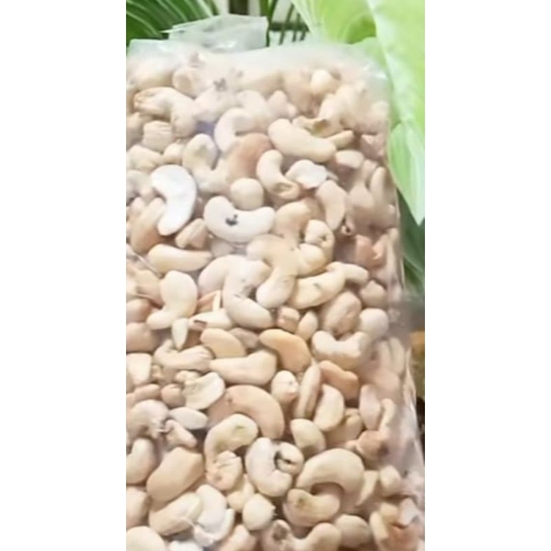 

kacang mete mentah