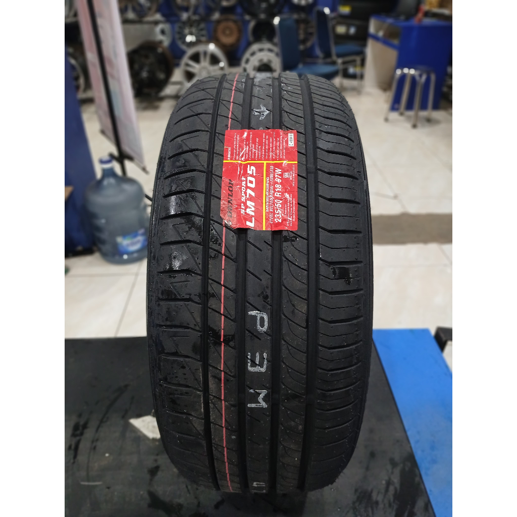 ban mobil dunlop sp sport lm705 235 50 r18 97W .ban 235 50 r18 bagus dan awet