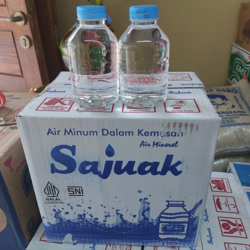 Sajuak Air Mineral Gelas/Botol 220 ml dus