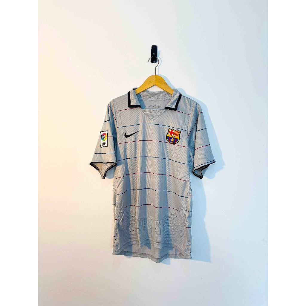 Jersey Retro Rare Barcelona Away 2003/2004 RONALDINHO