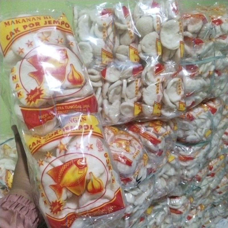 

KRUPUK BAWANG GURIH 1 PAK ISI 10