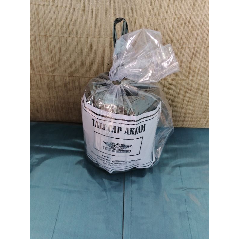 

Tali Rafia Hitam Cap AKJAM 0,3 Kg