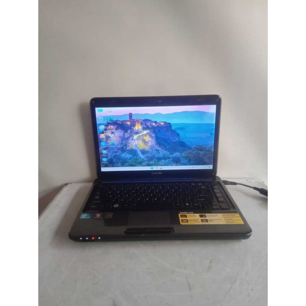 laptop toshiba satellite l645 intel core i3-m 350 ram 2gb ddr3 hardisk 250gb minus