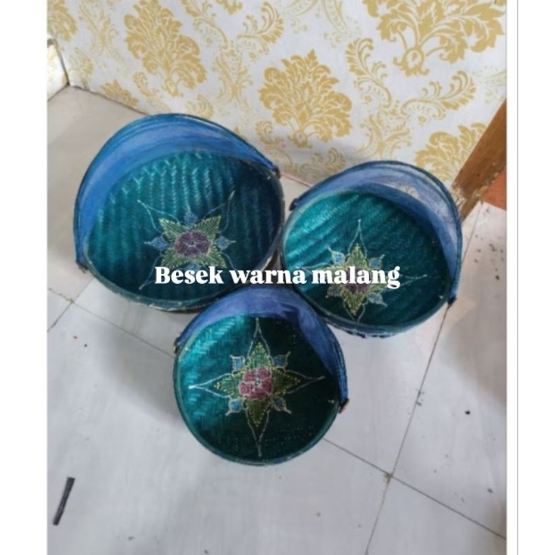 

tudung saji cantik , diameter 35x35, 30x30, 25x25 ,paket bundling isi (3) ,tersedia juga eceran