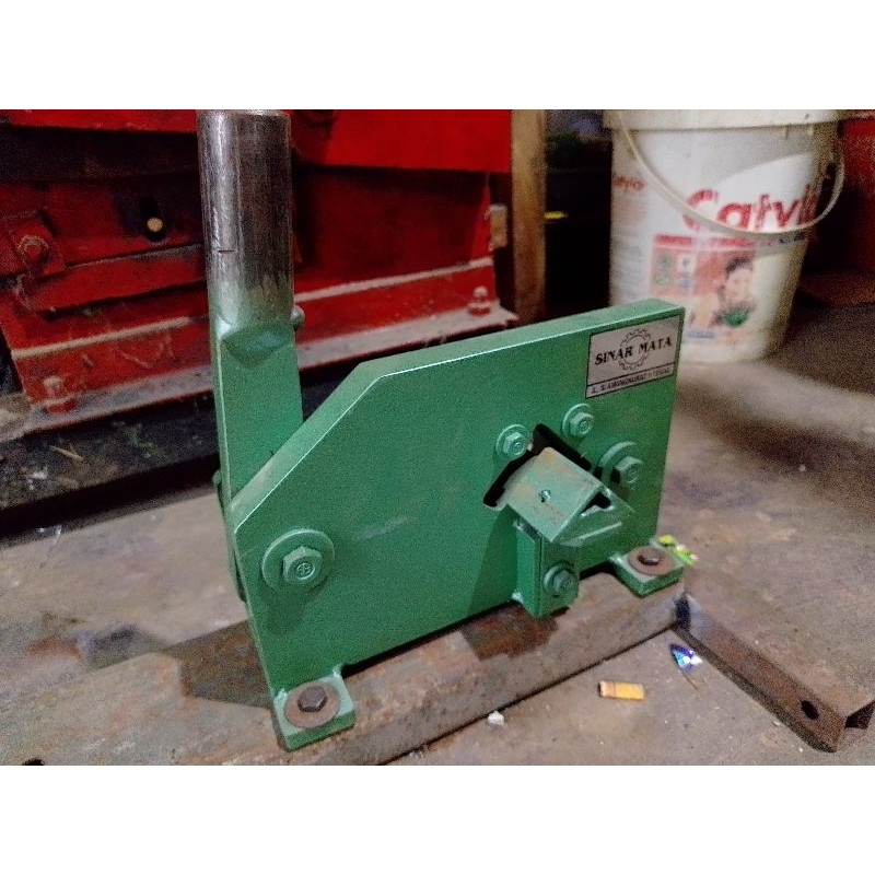 Pemotong Siku Besi Buatan Empu Terbaik D kota Kami