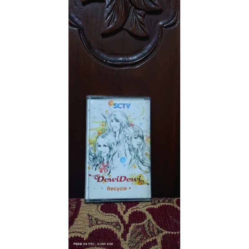 kaset pita Dewi dewi