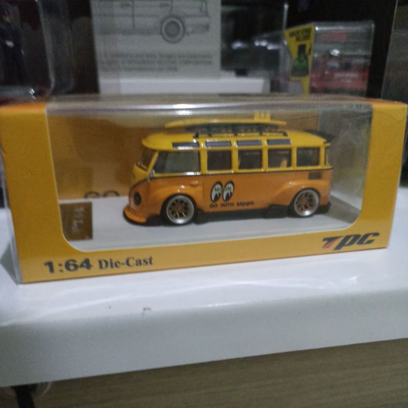 miniscale diecast TPC 1/64 Volkswagen VW combi T1 mooneyes moon eyes