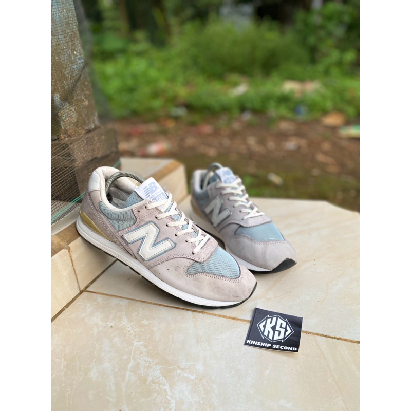 NEW BALANCE 996
