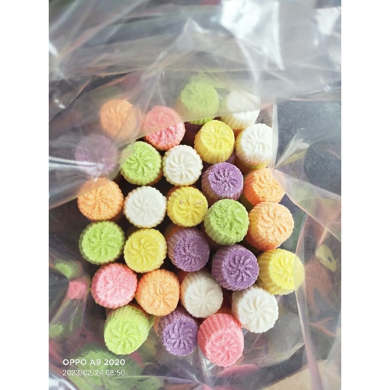 

Kue Satu Asem warna warni