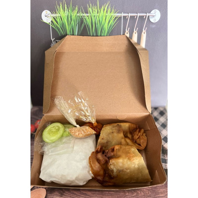 

Lumpia Bombox + Nasi Sosis/Ayam/Bakso/Ati Ampela