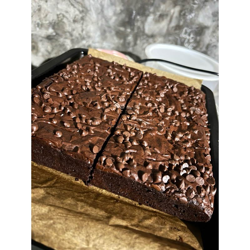 

Brownies Fudgy Coklat PO dikirim 1 hari setelah pemesanan