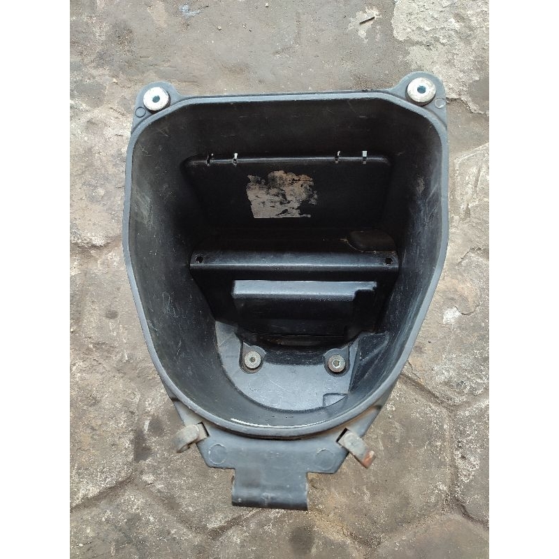 Box Bagasi Jok Supra 125 Karisma Original + Tutup Aki