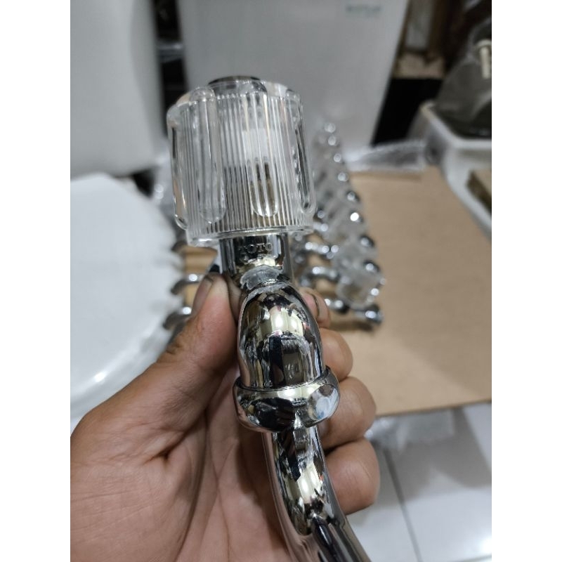 Kran sink tembok TOTO ORIGINAL