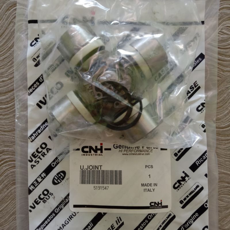 CNH 5191547 UNIVERSAL JOINT AS RODA DEPAN TS90 TS6000 SILANG 4 FORD CASE NEW HOLAND OEM SPIDER CROSS