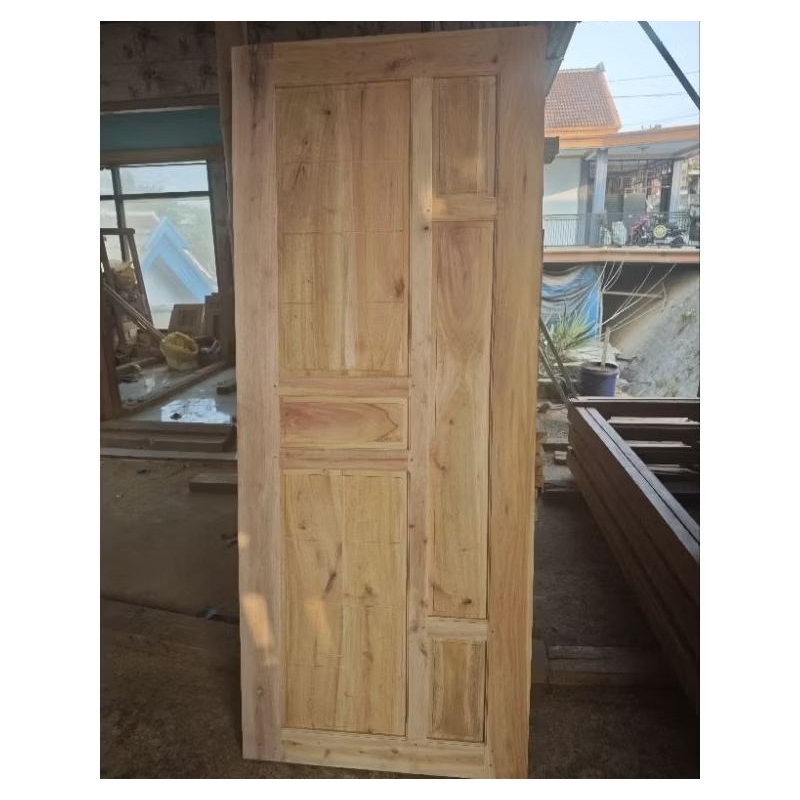 pintu kayu mahoni